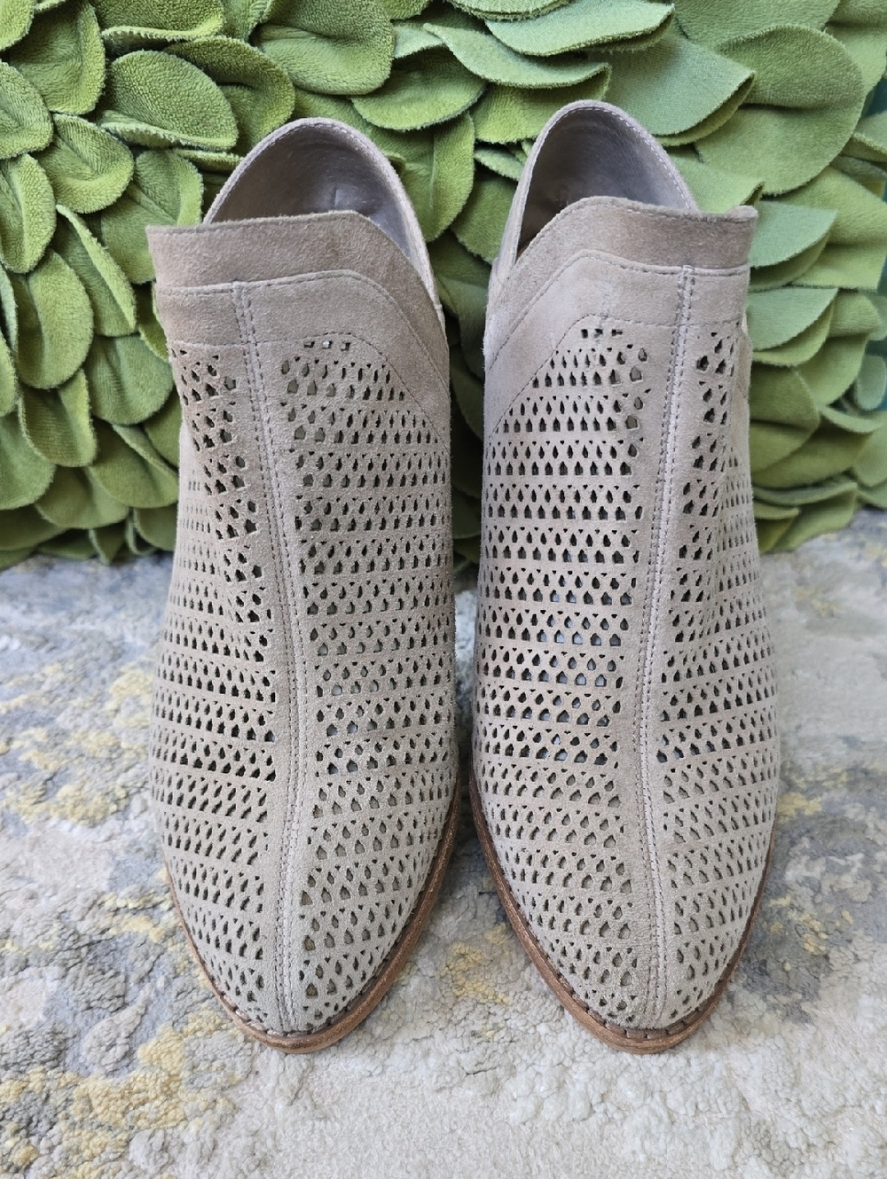 Vince Camuto Cinny's Perforated Taupe Suede Booties Women's Size 7